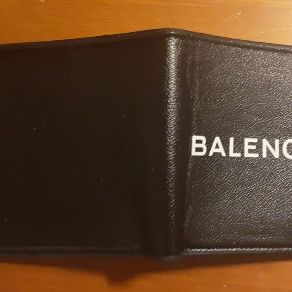 Balenciaga Black Grain Wallet - Picture 1 of 4